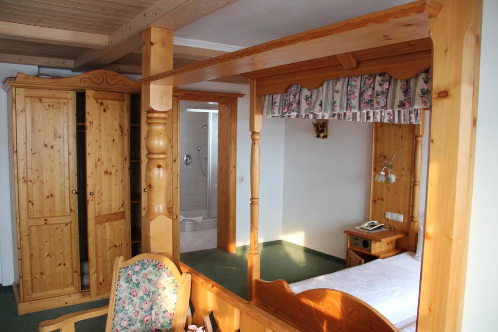 Hotel Winklerhof Holzgau Cameră foto